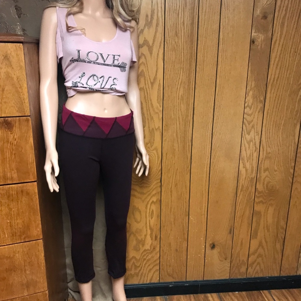 Lululemon Run Inspire Crop Burgundy Size 8 - Picture 2 of 13